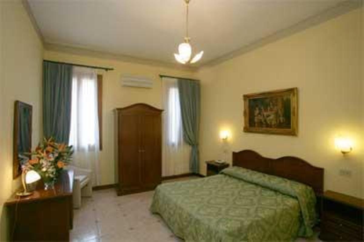 Hotel Florida Venetië Buitenkant foto