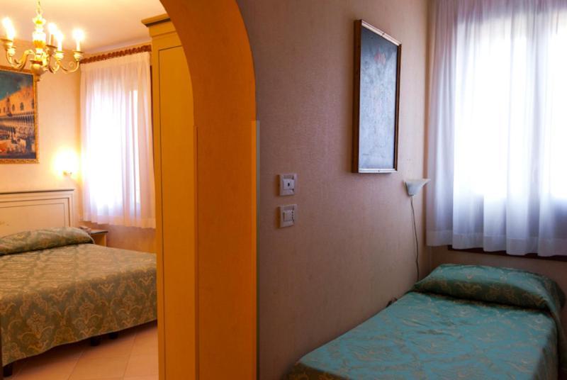 Hotel Florida Venetië Buitenkant foto